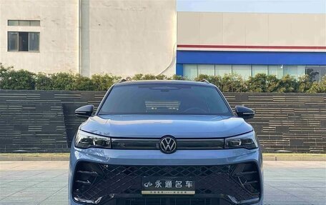 Volkswagen Tiguan, 2024 год, 4 600 000 рублей, 2 фотография