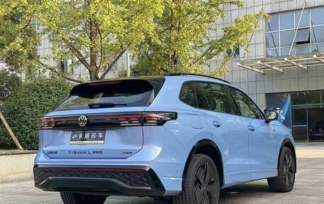 Volkswagen Tiguan, 2024 год, 4 600 000 рублей, 14 фотография