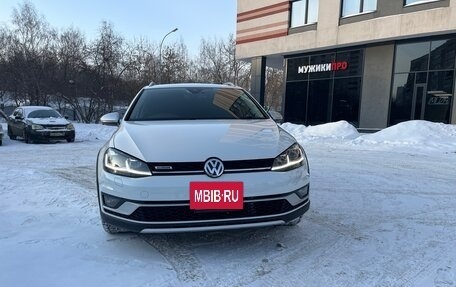 Volkswagen Golf VII, 2018 год, 2 050 000 рублей, 3 фотография