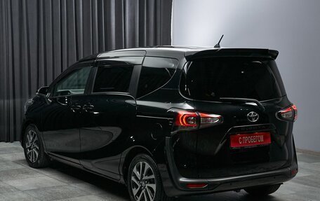 Toyota Sienta II, 2018 год, 1 590 000 рублей, 6 фотография