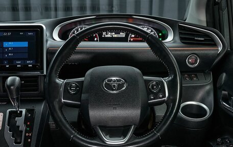 Toyota Sienta II, 2018 год, 1 590 000 рублей, 17 фотография