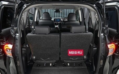 Toyota Sienta II, 2018 год, 1 590 000 рублей, 10 фотография