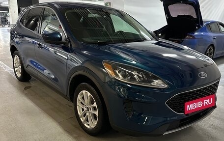 Ford Escape, 2019 год, 1 750 000 рублей, 2 фотография