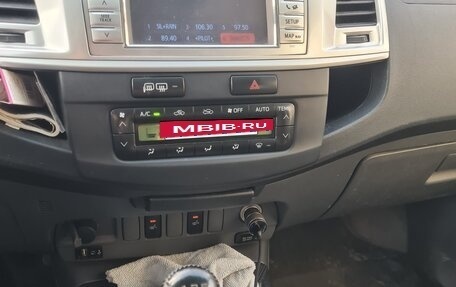 Toyota Hilux VII, 2012 год, 1 960 000 рублей, 2 фотография