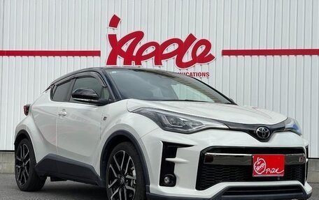 Toyota C-HR I рестайлинг, 2022 год, 1 847 000 рублей, 2 фотография