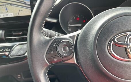 Toyota C-HR I рестайлинг, 2022 год, 1 847 000 рублей, 12 фотография