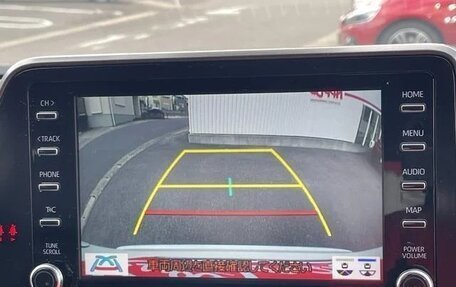 Toyota C-HR I рестайлинг, 2022 год, 1 847 000 рублей, 9 фотография