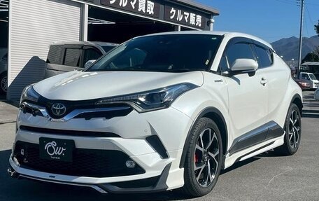 Toyota C-HR I рестайлинг, 2022 год, 1 857 000 рублей, 4 фотография