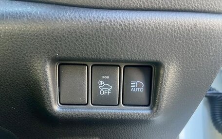 Toyota C-HR I рестайлинг, 2022 год, 1 857 000 рублей, 15 фотография