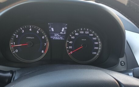 Hyundai Solaris II рестайлинг, 2011 год, 630 000 рублей, 8 фотография