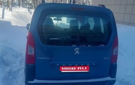 Peugeot Partner II рестайлинг 2, 2011 год, 570 000 рублей, 2 фотография