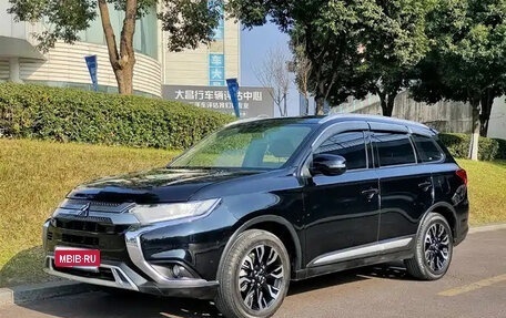 Mitsubishi Outlander III рестайлинг 3, 2021 год, 1 740 004 рублей, 1 фотография