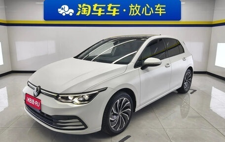 Volkswagen Golf VIII, 2022 год, 1 650 000 рублей, 1 фотография