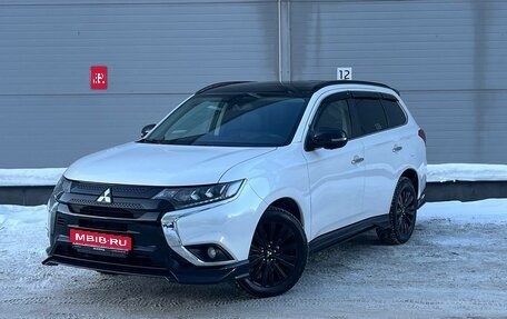 Mitsubishi Outlander III рестайлинг 3, 2022 год, 3 359 000 рублей, 1 фотография