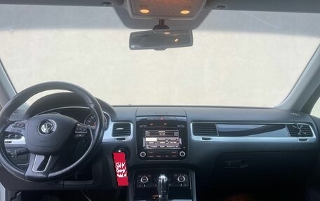 Volkswagen Touareg III, 2014 год, 2 100 000 рублей, 9 фотография