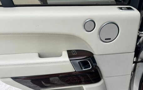 Land Rover Range Rover IV рестайлинг, 2015 год, 3 670 000 рублей, 30 фотография