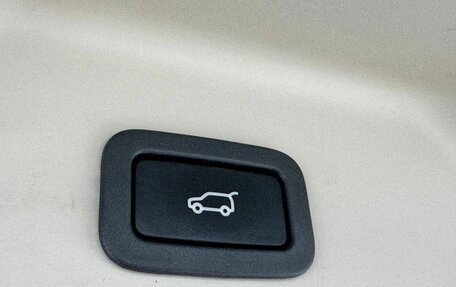 Land Rover Range Rover IV рестайлинг, 2015 год, 3 670 000 рублей, 33 фотография