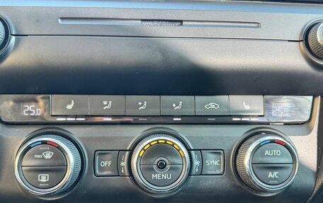 Volkswagen Jetta VI, 2016 год, 1 060 000 рублей, 11 фотография