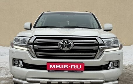 Toyota Land Cruiser 200, 2019 год, 7 500 000 рублей, 2 фотография