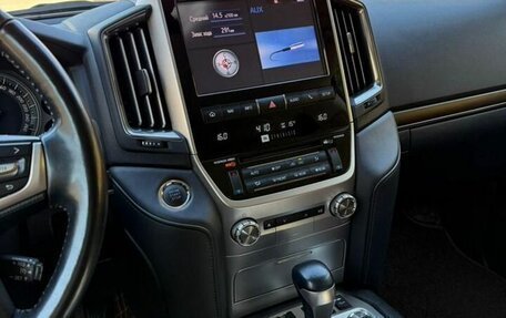 Toyota Land Cruiser 200, 2019 год, 7 500 000 рублей, 17 фотография