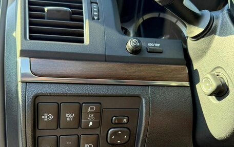 Toyota Land Cruiser 200, 2019 год, 7 500 000 рублей, 13 фотография