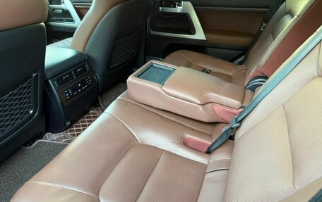 Toyota Land Cruiser 200, 2019 год, 7 500 000 рублей, 24 фотография