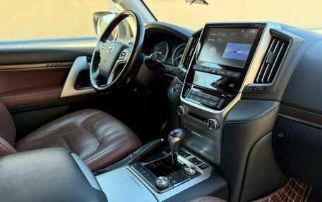 Toyota Land Cruiser 200, 2019 год, 7 500 000 рублей, 22 фотография