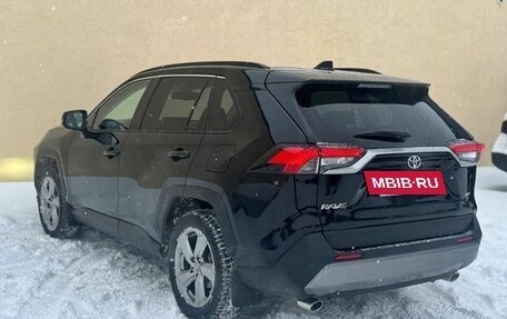 Toyota RAV4, 2021 год, 3 530 000 рублей, 6 фотография