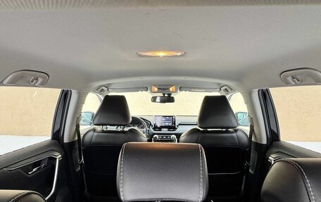 Toyota RAV4, 2021 год, 3 530 000 рублей, 16 фотография