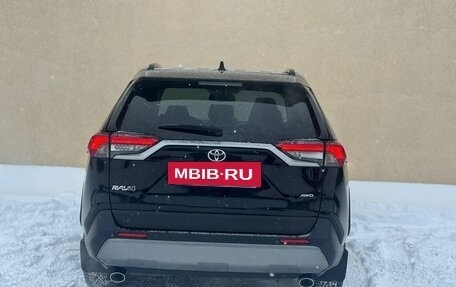 Toyota RAV4, 2021 год, 3 530 000 рублей, 5 фотография