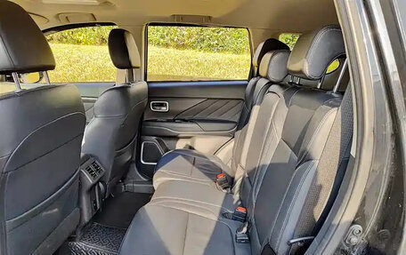 Mitsubishi Outlander III рестайлинг 3, 2021 год, 1 740 004 рублей, 9 фотография