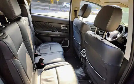 Mitsubishi Outlander III рестайлинг 3, 2021 год, 1 740 004 рублей, 11 фотография