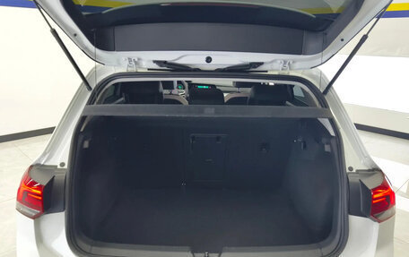 Volkswagen Golf VIII, 2022 год, 1 650 000 рублей, 11 фотография