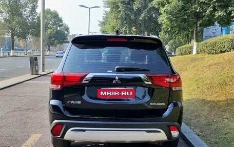 Mitsubishi Outlander III рестайлинг 3, 2021 год, 1 740 004 рублей, 5 фотография