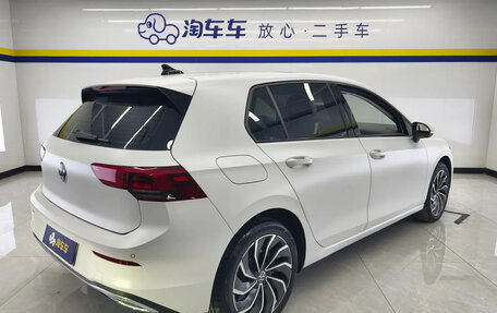 Volkswagen Golf VIII, 2022 год, 1 650 000 рублей, 9 фотография