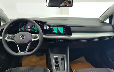 Volkswagen Golf VIII, 2022 год, 1 650 000 рублей, 14 фотография