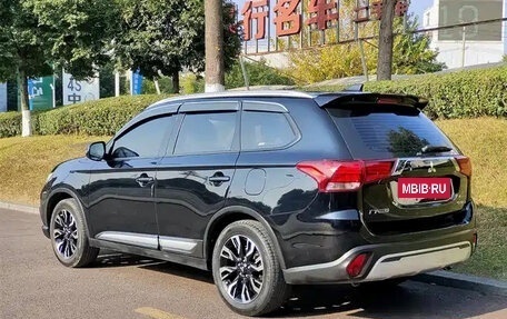 Mitsubishi Outlander III рестайлинг 3, 2021 год, 1 740 004 рублей, 4 фотография