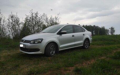 Volkswagen Polo VI (EU Market), 2011 год, 599 000 рублей, 2 фотография