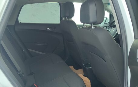 Opel Astra J, 2013 год, 670 000 рублей, 10 фотография