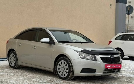 Chevrolet Cruze II, 2010 год, 635 000 рублей, 3 фотография