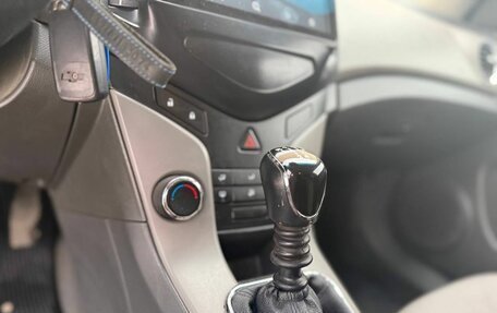 Chevrolet Cruze II, 2010 год, 635 000 рублей, 11 фотография