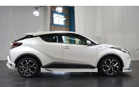 Toyota C-HR I рестайлинг, 2022 год, 1 851 000 рублей, 6 фотография