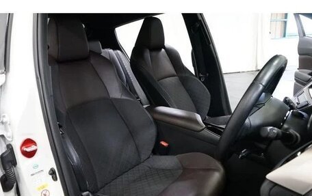 Toyota C-HR I рестайлинг, 2022 год, 1 851 000 рублей, 10 фотография