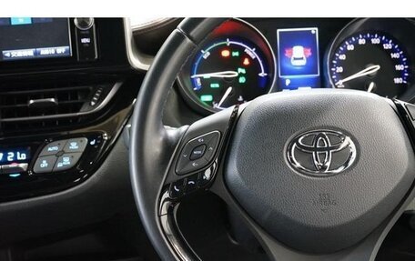 Toyota C-HR I рестайлинг, 2022 год, 1 851 000 рублей, 24 фотография