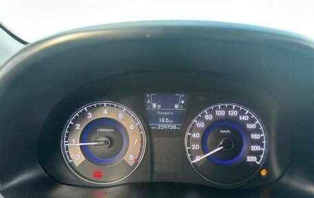 Hyundai Solaris II рестайлинг, 2011 год, 580 000 рублей, 9 фотография