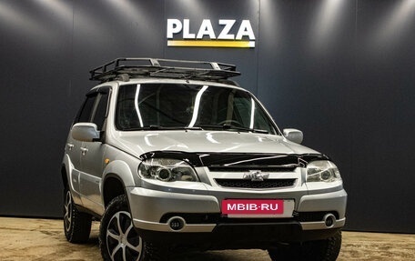 Chevrolet Niva I рестайлинг, 2010 год, 589 000 рублей, 2 фотография