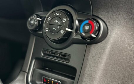 Ford Fiesta, 2018 год, 899 000 рублей, 14 фотография