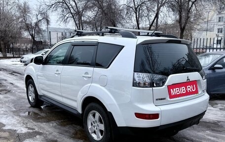 Mitsubishi Outlander III рестайлинг 3, 2010 год, 1 199 990 рублей, 4 фотография