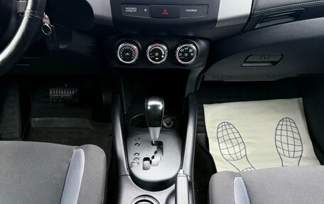 Mitsubishi Outlander III рестайлинг 3, 2010 год, 1 199 990 рублей, 14 фотография