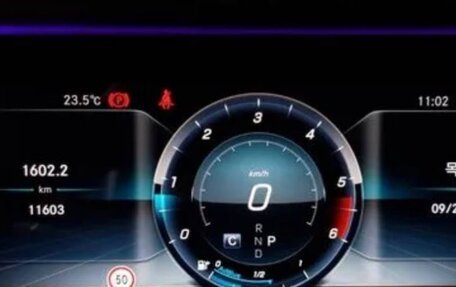 Mercedes-Benz G-Класс W463 рестайлинг _iii, 2023 год, 12 500 000 рублей, 8 фотография